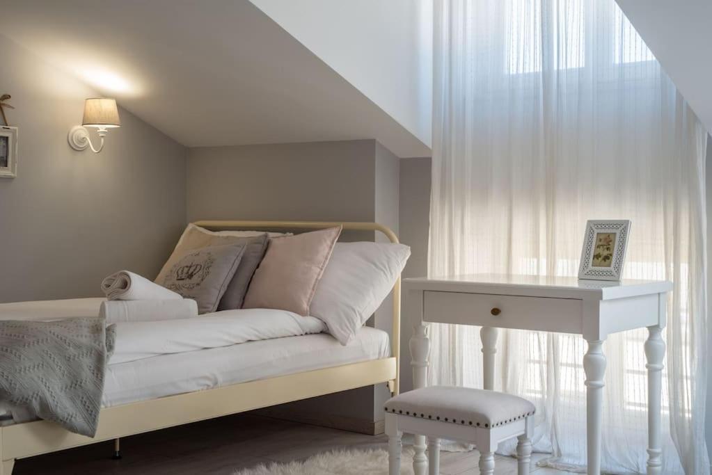 크라쿠프 Apartament O Wysokim Standardzie W Centrum Miasta 아파트 외부 사진